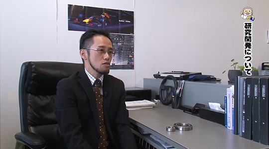 潤滑・摩耗・摩擦を改善するため新たな添加剤の開発に取り組む研究
